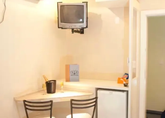 Micenas Hotel del amor *